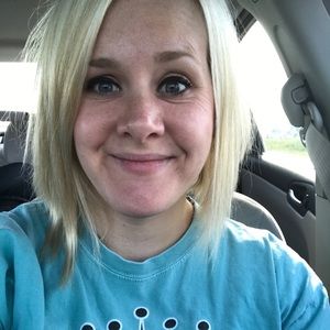 Meet your Posher, Delia